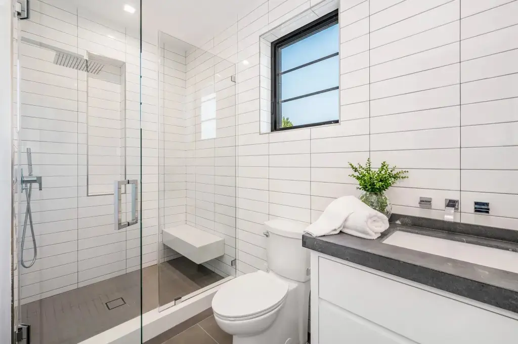 Professional tile replacement services in Melbourne